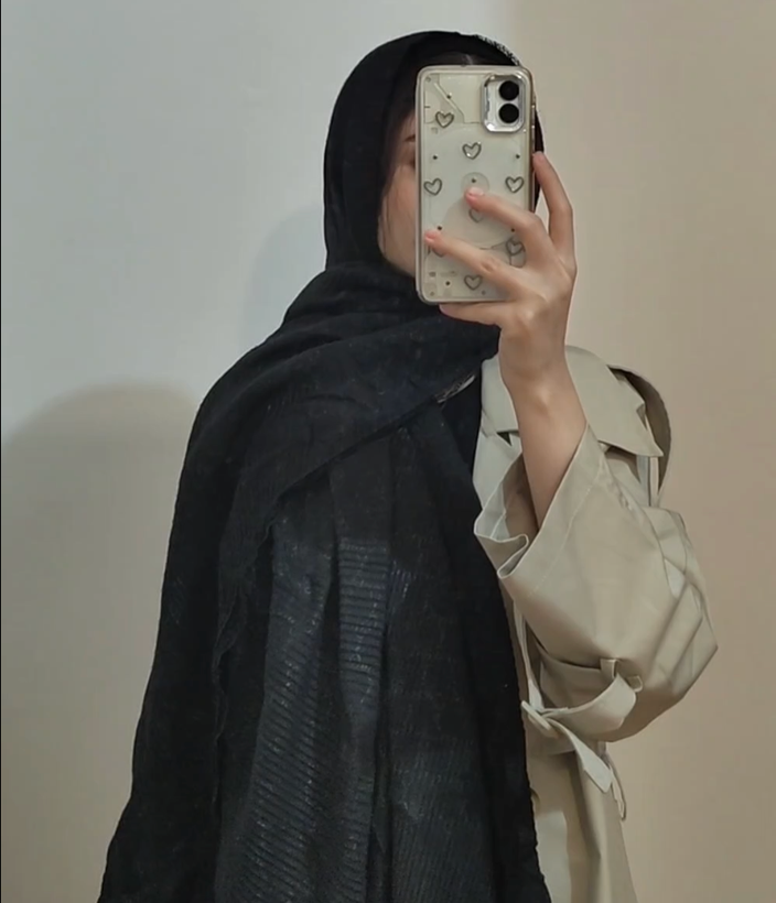 شال مشکی دور دانتل