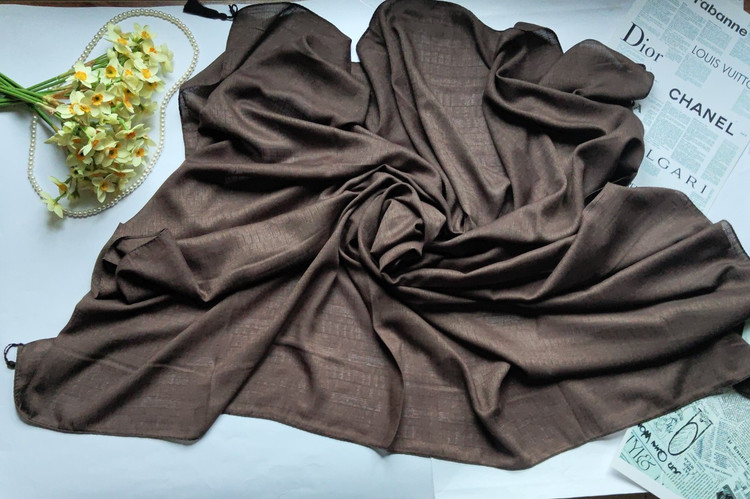 روسری نخی ساده منگوله دار